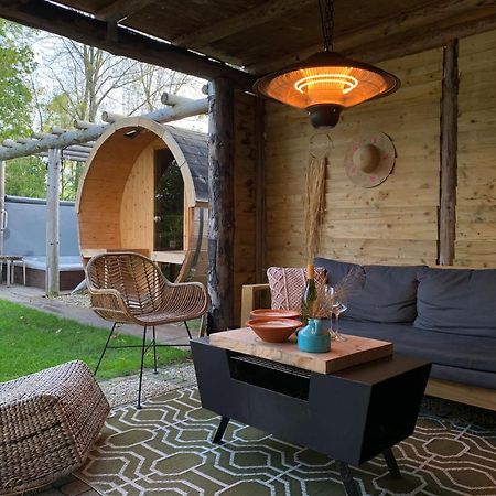 "Zeelandzon" Holiday Home By The Lake With Jacuzzi And Sauna Herkingen ภายนอก รูปภาพ