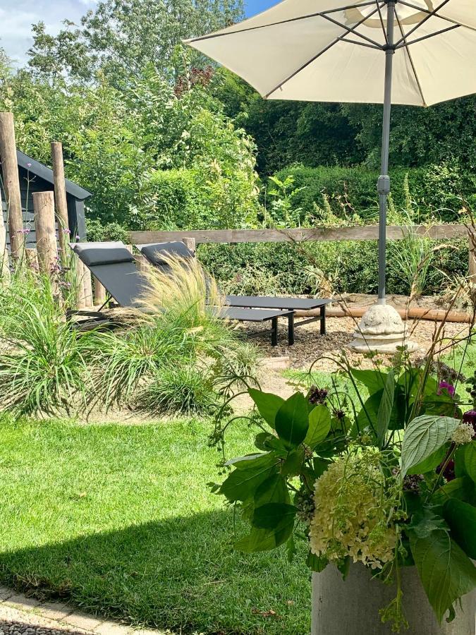 "Zeelandzon" Holiday Home By The Lake With Jacuzzi And Sauna Herkingen ภายนอก รูปภาพ
